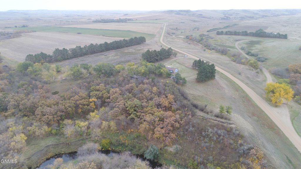 1965 County Road 137, Mandan, ND 58554 photo 2