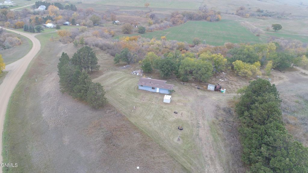 1965 County Road 137, Mandan, ND 58554 photo 4