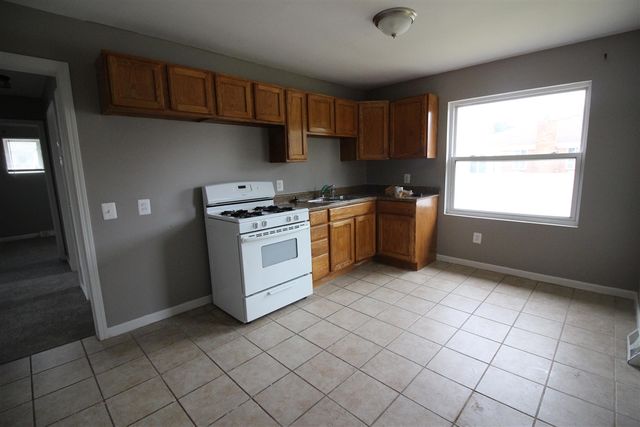 3816 Pokley Court, Sterling Heights, MI 48310