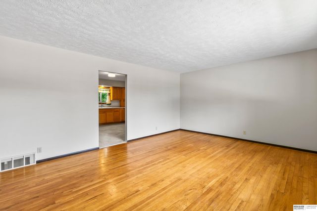 2118 S 122nd Avenue, Omaha, NE 68144