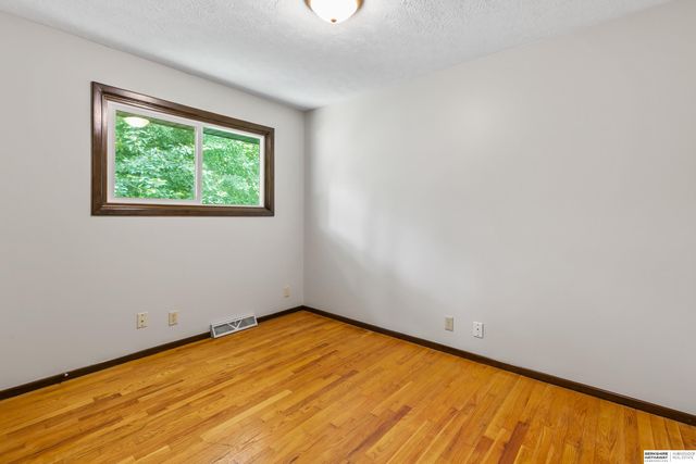 2118 S 122nd Avenue, Omaha, NE 68144