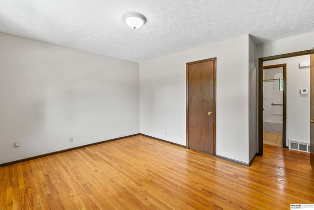 2118 S 122nd Avenue, Omaha, NE 68144