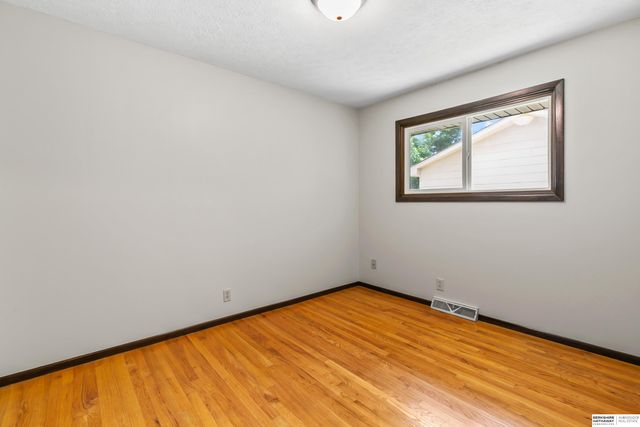 2118 S 122nd Avenue, Omaha, NE 68144