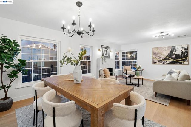 9946 Dante Ave, Oakland, CA 94603