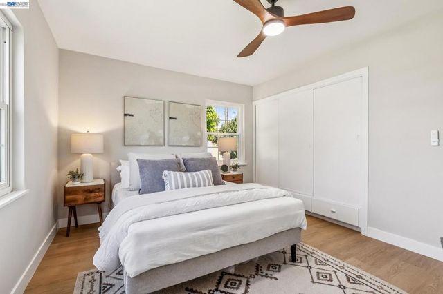 9946 Dante Ave, Oakland, CA 94603