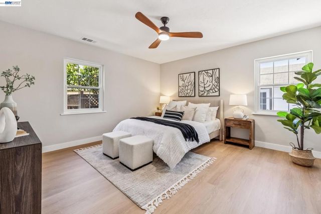 9946 Dante Ave, Oakland, CA 94603