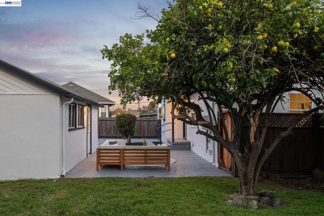 9946 Dante Ave, Oakland, CA 94603