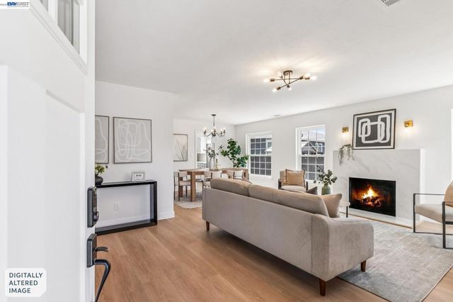 9946 Dante Ave, Oakland, CA 94603