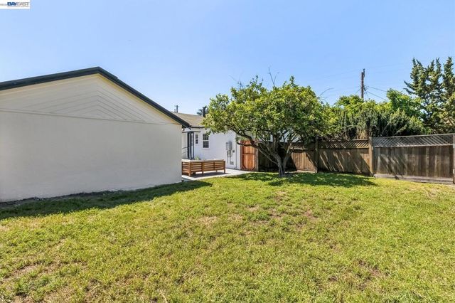 9946 Dante Ave, Oakland, CA 94603
