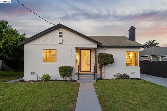 9946 Dante Ave, Oakland, CA 94603