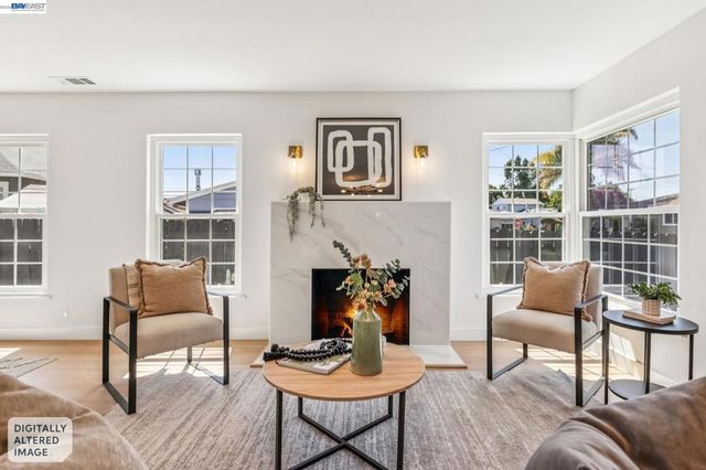 9946 Dante Ave, Oakland, CA 94603