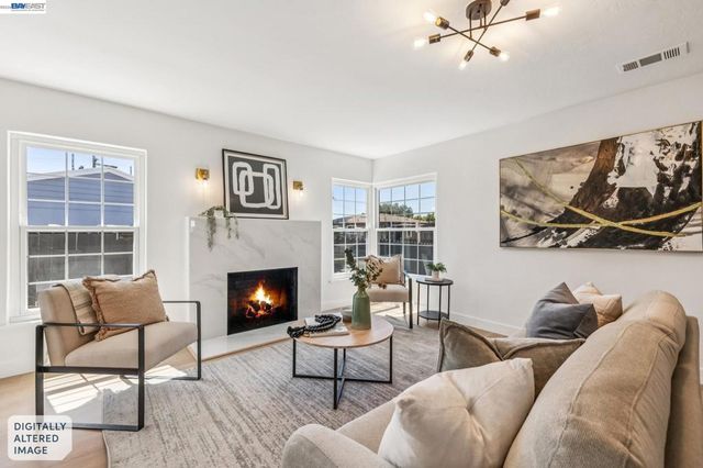 9946 Dante Ave, Oakland, CA 94603