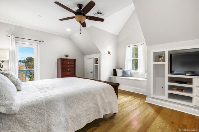 2 GOLDWIN Street 2, Rye, NY 10580