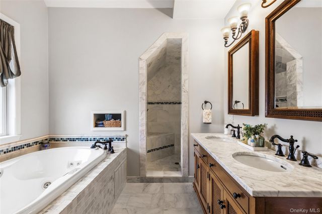 2 GOLDWIN Street 2, Rye, NY 10580