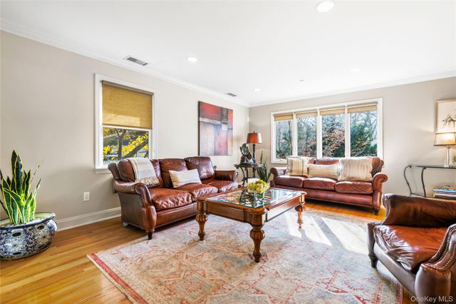 2 GOLDWIN Street 2, Rye, NY 10580