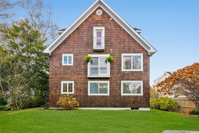 2 GOLDWIN Street 2, Rye, NY 10580