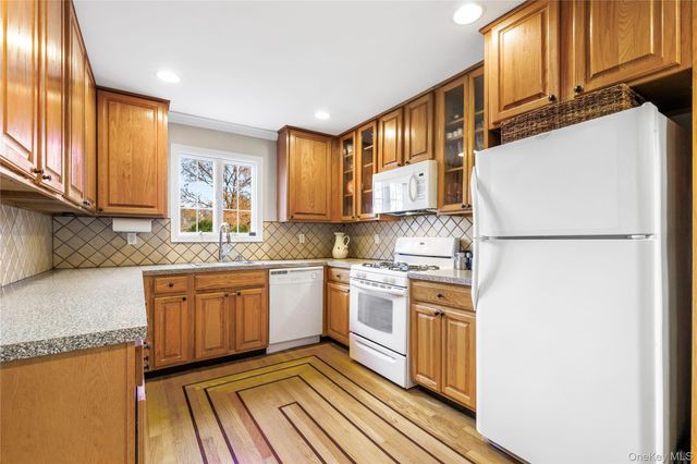 2 GOLDWIN Street 2, Rye, NY 10580