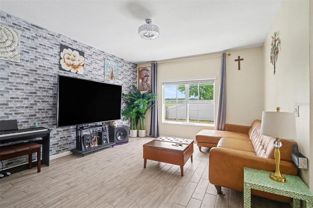 1073 WANDERER DRIVE, Deltona, FL 32738