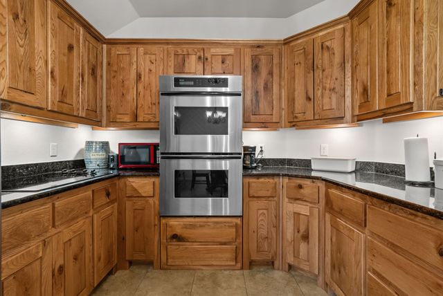 1261 Newcastle Drive, Weatherford, TX 76086