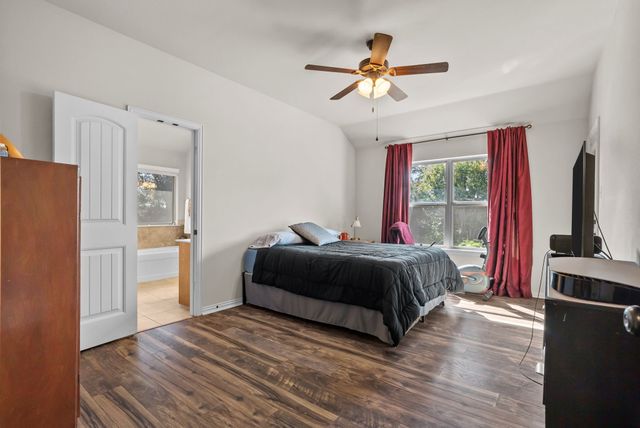 1261 Newcastle Drive, Weatherford, TX 76086