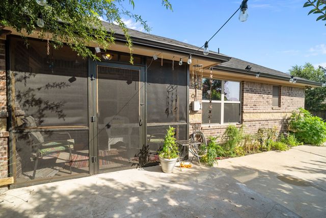 1261 Newcastle Drive, Weatherford, TX 76086