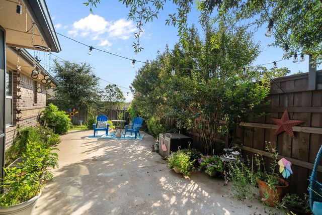 1261 Newcastle Drive, Weatherford, TX 76086