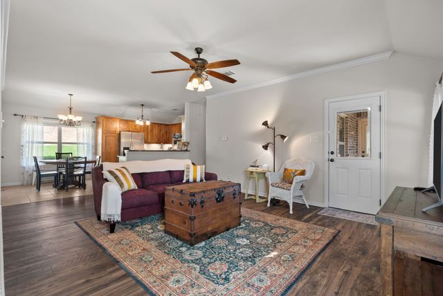 1261 Newcastle Drive, Weatherford, TX 76086