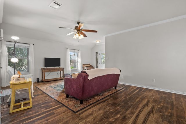 1261 Newcastle Drive, Weatherford, TX 76086