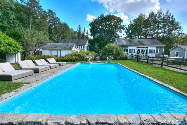 160 Cedar Road, Fairfield, CT 06890