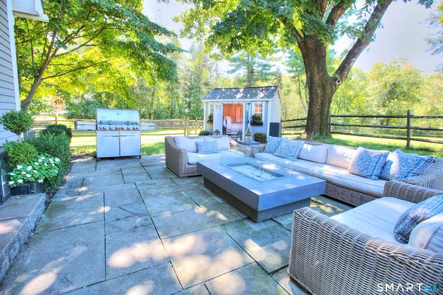 160 Cedar Road, Fairfield, CT 06890