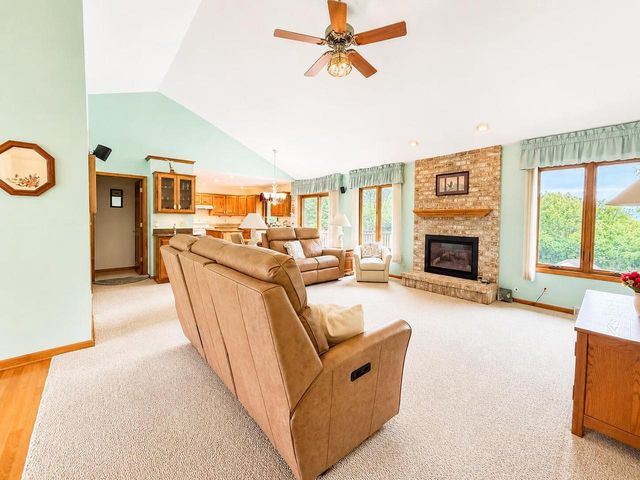 N53W27843 Hanover Hill ROAD, Sussex, WI 53089