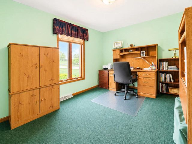 N53W27843 Hanover Hill ROAD, Sussex, WI 53089