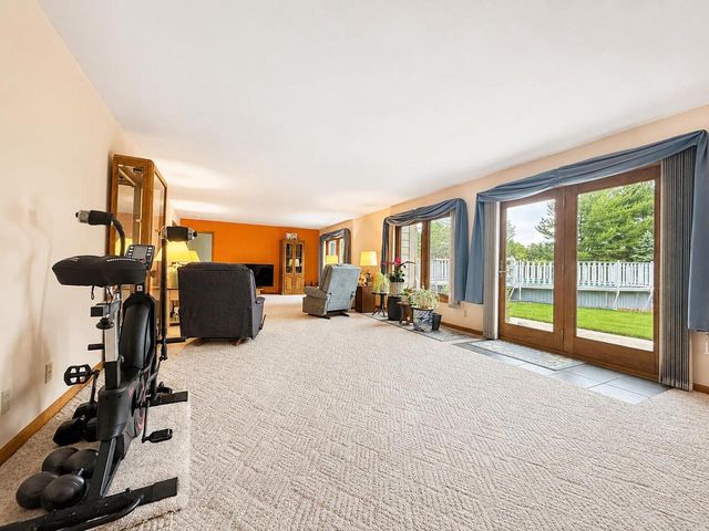 N53W27843 Hanover Hill ROAD, Sussex, WI 53089