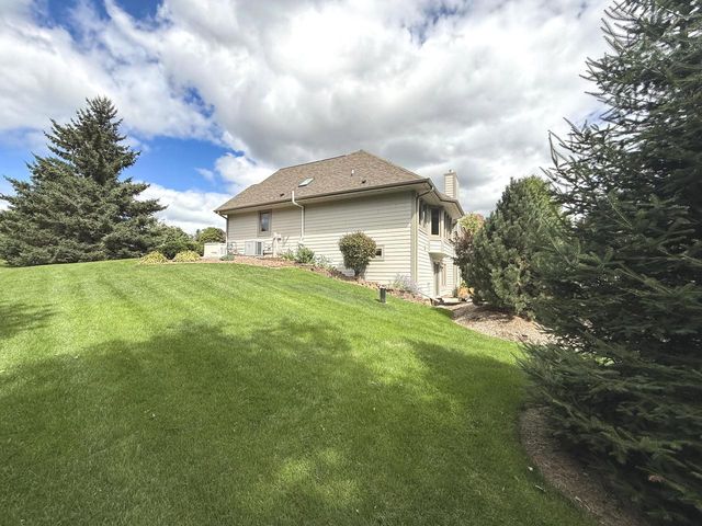 N53W27843 Hanover Hill ROAD, Sussex, WI 53089
