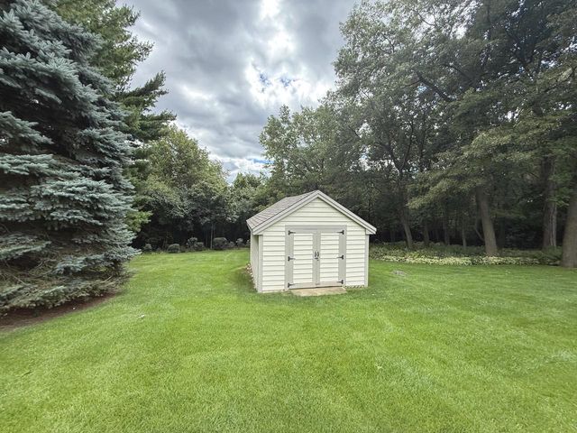 N53W27843 Hanover Hill ROAD, Sussex, WI 53089