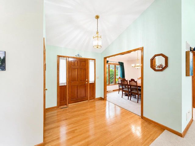 N53W27843 Hanover Hill ROAD, Sussex, WI 53089