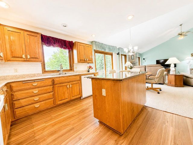 N53W27843 Hanover Hill ROAD, Sussex, WI 53089