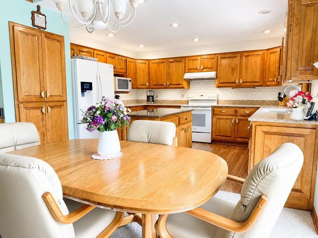 N53W27843 Hanover Hill ROAD, Sussex, WI 53089