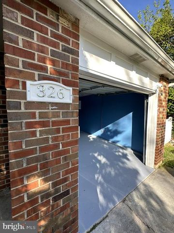 326 BRANDON DR, Bear, DE 19701