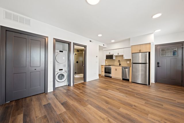 1233 Chicago Avenue 8, Evanston, IL 60202