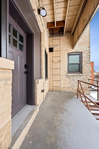 1233 Chicago Avenue 8, Evanston, IL 60202