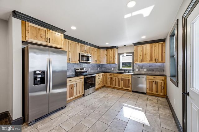 11 BRISTOL AVE, Luray, VA 22835