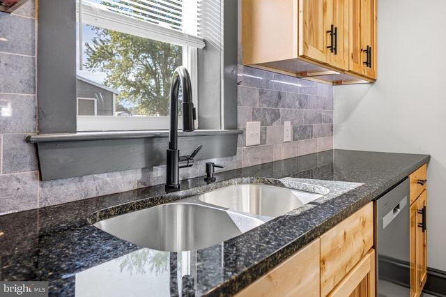 11 BRISTOL AVE, Luray, VA 22835