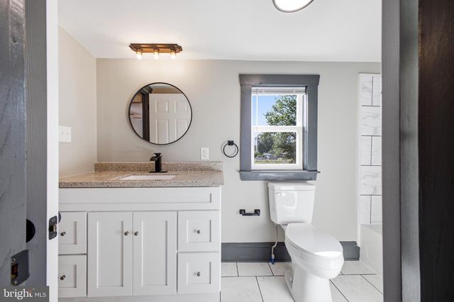 11 BRISTOL AVE, Luray, VA 22835