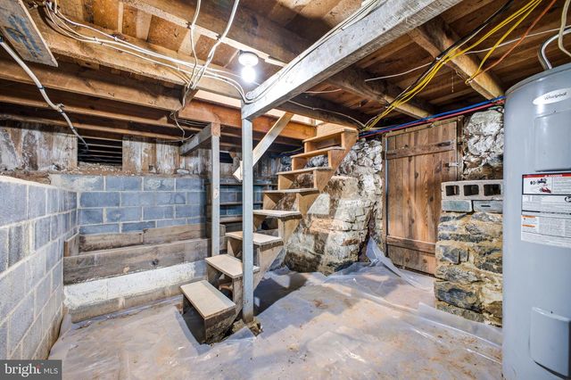 11 BRISTOL AVE, Luray, VA 22835