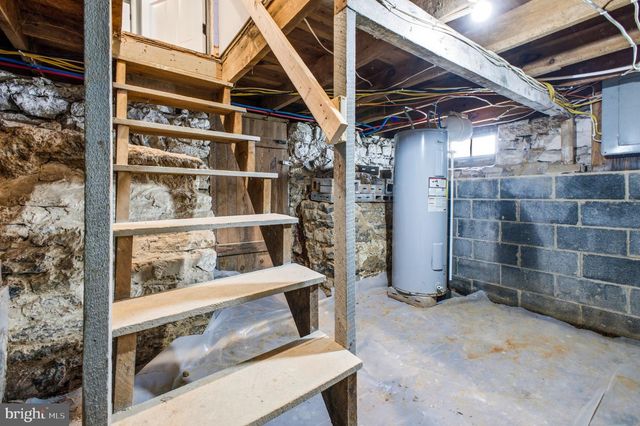 11 BRISTOL AVE, Luray, VA 22835