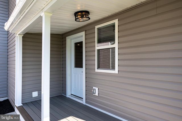 11 BRISTOL AVE, Luray, VA 22835