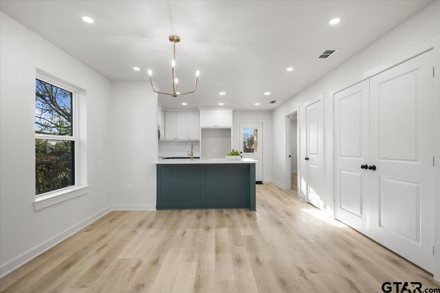 919 Duckenfield Ave, Tyler, TX 75701