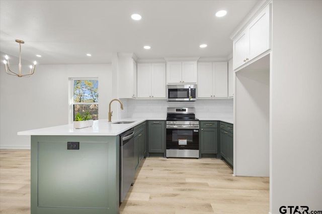 919 Duckenfield Ave, Tyler, TX 75701