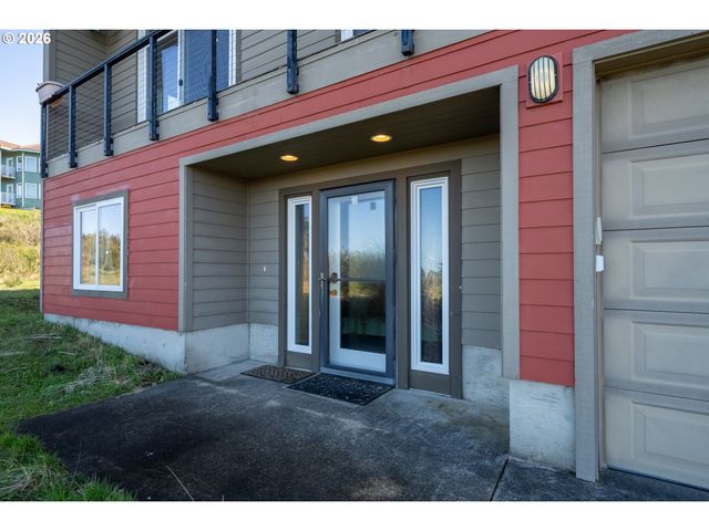 175 CRESCENT St, Oceanside, OR 97134